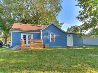 716 C Ave, Nevada, IA 50201