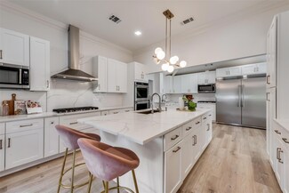 7033 Lattimore Dr, Dallas, TX 75252
