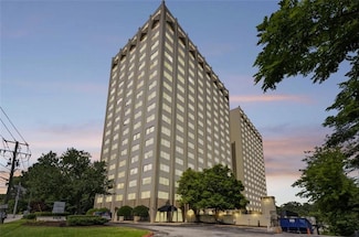 2479 Peachtree Rd NE Unit 301, Atlanta, GA 30305