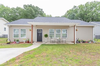317 Saluda St, Belton, SC 29627