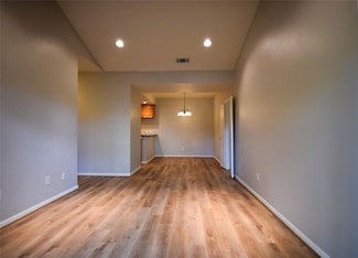 11711 Memorial Dr Unit 384, Houston, TX 77024