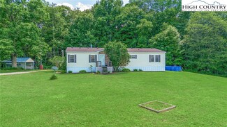 146 Firehouse Rd, Whitetop, VA 24292
