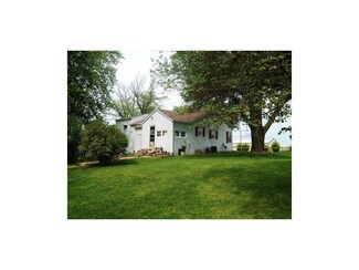 20421 NE 172nd St, Holt, MO 64048
