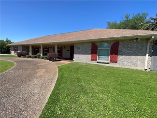 4929 Antonini Dr, Metairie, LA 70006