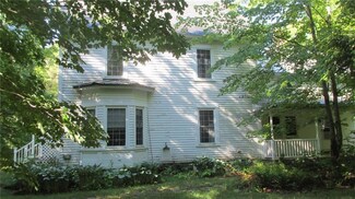 8 Monson Junction Ln, Abbot, ME 04406