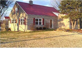 6132 State Road 62, Birdseye, IN 47513