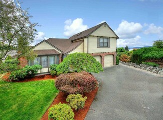 70 Leschi Dr, Steilacoom, WA 98388