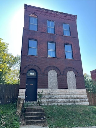 2618 Geyer Ave, Saint Louis, MO 63104