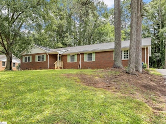 308 Pine Lake Ct, Spartanburg, SC 29301