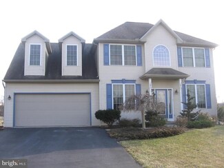 532 Old Farm Rd, Palmyra, PA 17078