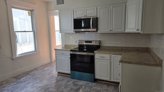 47 Dickerman St Unit 1, New Haven, CT 06511