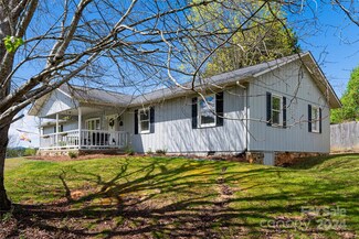 1 Melton Dr, Weaverville, NC 28787