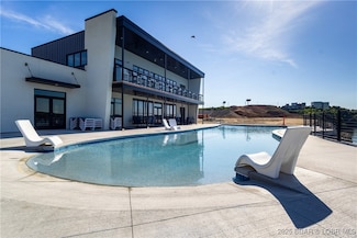 100 Blue Heron Hill Ln Unit 111, Lake Ozark, MO 65049