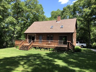 92 Gaffney Rd, South Dartmouth, MA 02748