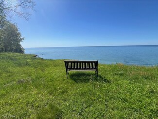 3225 Lake Rd, Conneaut, OH 44030