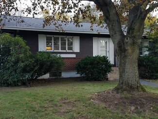 17 Beresford St, Lawrence, MA 01843