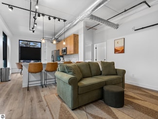 1825 E Eighth St Unit 111, Traverse City, MI 49686