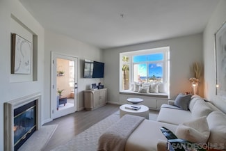 2400 5th Ave Unit 304, San Diego, CA 92101