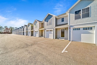 5 Dumaine Ave Unit M, Nashua, NH 03063
