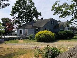 1480 Gardners Neck Rd, Swansea, MA 02777