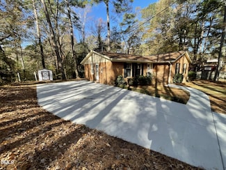 7761 Brookdale Dr, Raleigh, NC 27616