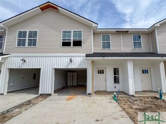25 Beaumont Dr, Hinesville, GA 31313
