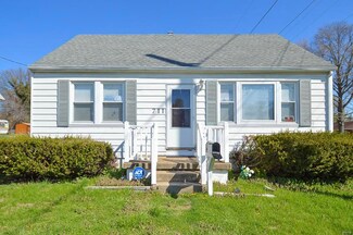711 N 28th St, Belleville, IL 62226