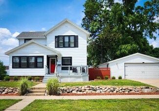 1021 6th St, Boone, IA 50036