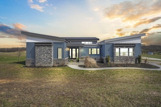 755 Indian Grove Ln, Rogersville, MO 65742