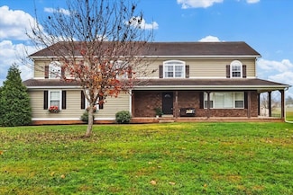 627 Farmer Ln, Bowling Green, KY 42104