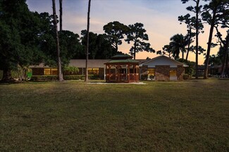 4201 Erindale Dr, North Fort Myers, FL 33903
