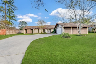3203 Lazy Pine Ln, La Porte, TX 77571