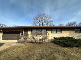 2814 Matilda St, Saint Paul, MN 55113