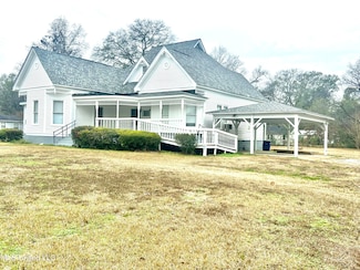 203 S Binford Ave, Duck Hill, MS 38925