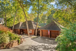 1827 Still Hollow Ct, Chesterfield, MO 63017