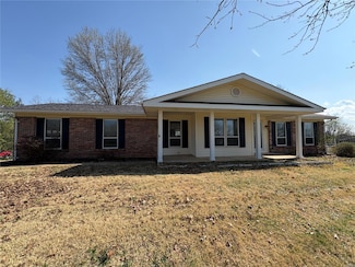 2416 Rockford School Rd, Saint Clair, MO 63077