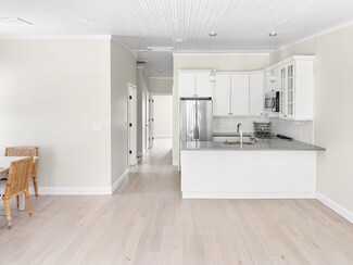 One Mariners Landing Unit 1, Edgartown, MA 02539