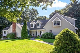 89R Green St, Medfield, MA 02052
