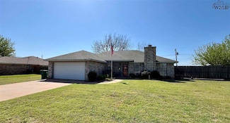 908 Sugarbush Ln, Burkburnett, TX 76354