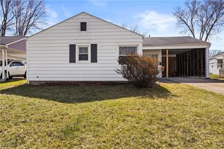687 Bell Ave, Elyria, OH 44035