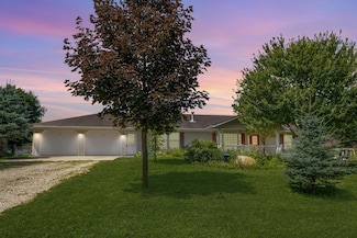 189 N County Road 56, Le Roy, MN 55951