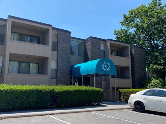 30 Shrewsbury Green Dr Unit J, Shrewsbury, MA 01545