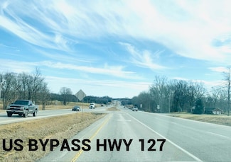 2 Carlton Dr, Lawrenceburg, KY 40342