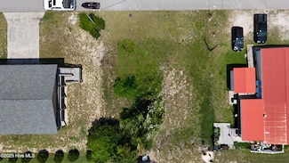 105 Bayberry Dr, Emerald Isle, NC 28594