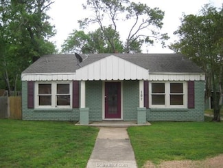 107 Hollydale St, Bryan, TX 77801
