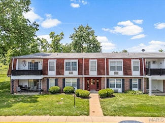 1745 Herault Place Unit F, Saint Louis, MO 63125
