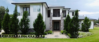 8241 Cass Rd, Zephyrhills, FL 33540