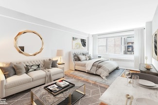 430 W 34th St Unit 5J, New York, NY 10001