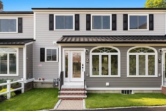 163 Clay St Unit 2, Quincy, MA 02170