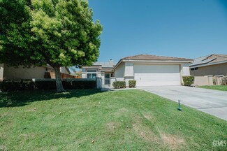 7208 Rogue River Dr, Bakersfield, CA 93313